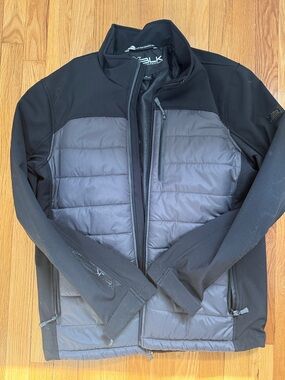 ZeroXposur Men's Black & Gray Insulated Softshell Hybrid Jacket
